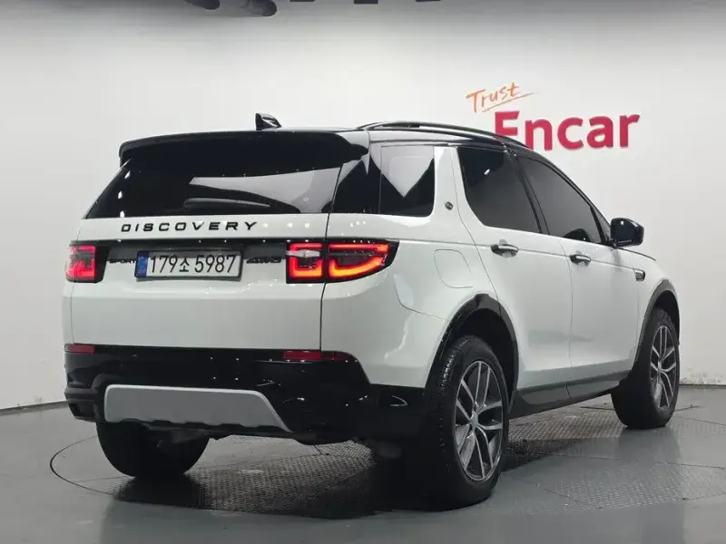 2025 Land Rover Discovery Sport с пробегом 11 244 км