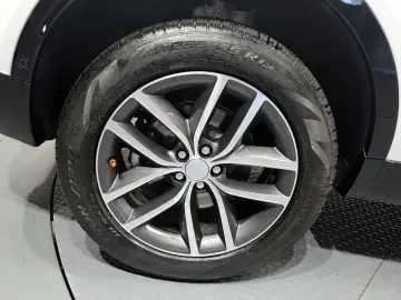 2025 Land Rover Discovery Sport с пробегом 11 244 км
