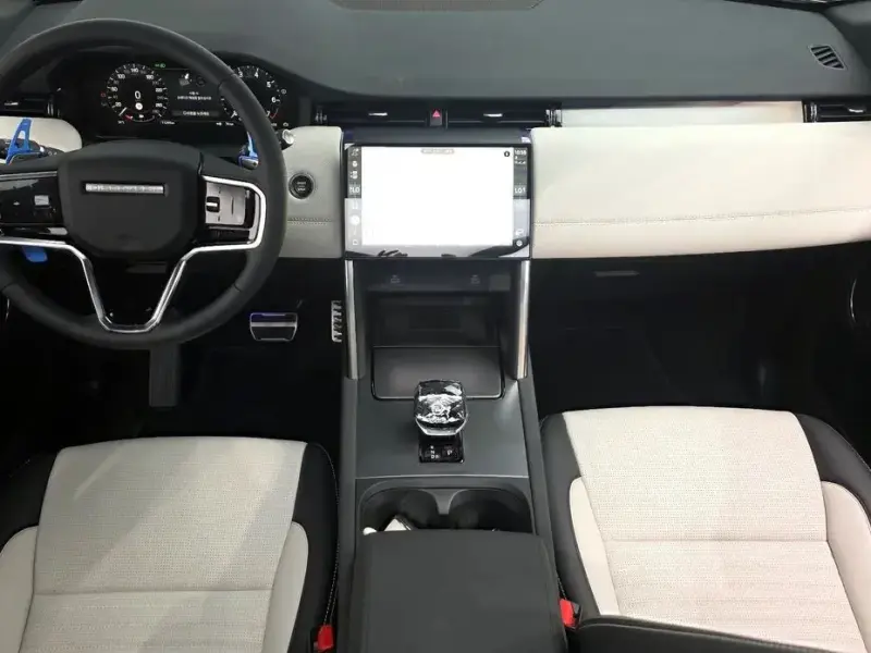 2025 Land Rover Discovery Sport с пробегом 11 244 км