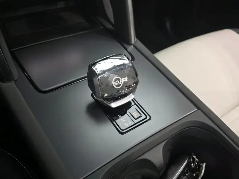 2025 Land Rover Discovery Sport с пробегом 11 244 км