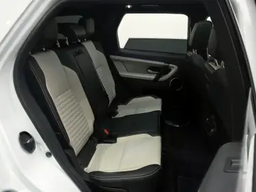 2025 Land Rover Discovery Sport с пробегом 11 244 км