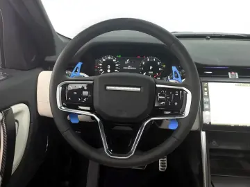 2025 Land Rover Discovery Sport с пробегом 11 244 км