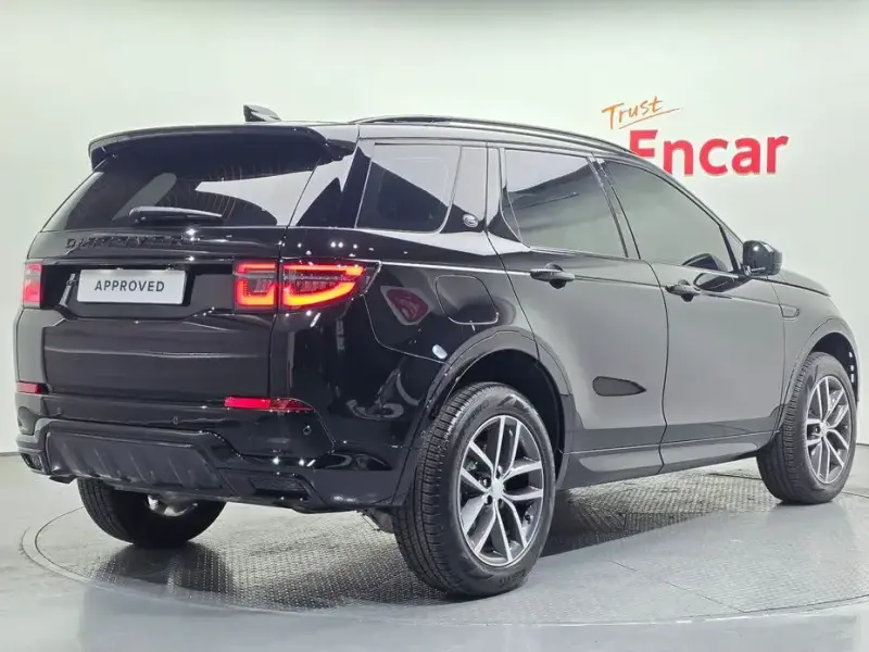 2025 Land Rover Discovery Sport с пробегом 10 710 км