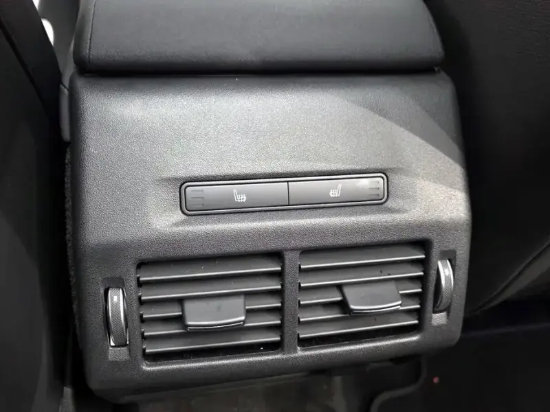 2025 Land Rover Discovery Sport с пробегом 11 244 км