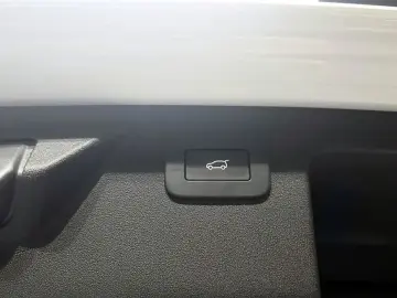 2025 Land Rover Discovery Sport с пробегом 11 244 км