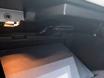2025 Land Rover Discovery Sport с пробегом 11 244 км