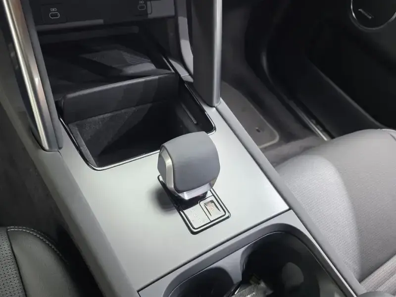 2025 Land Rover Discovery Sport с пробегом 10 710 км