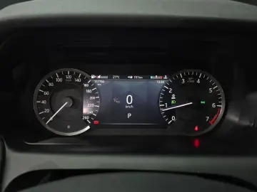 2021 Land Rover Discovery Sport с пробегом 137 780 км