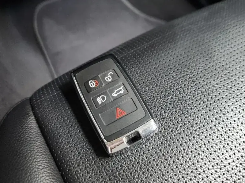 2022 Land Rover Discovery Sport с пробегом 55 552 км