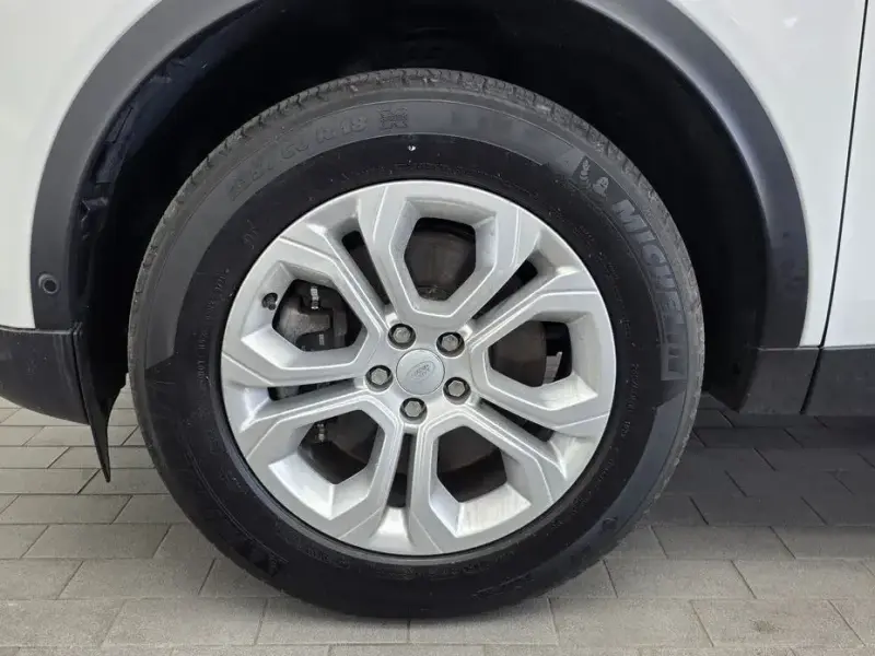 2021 Land Rover Discovery Sport с пробегом 47 990 км