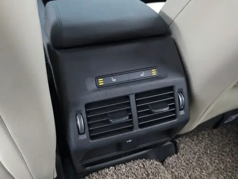 2021 Land Rover Discovery Sport с пробегом 47 990 км