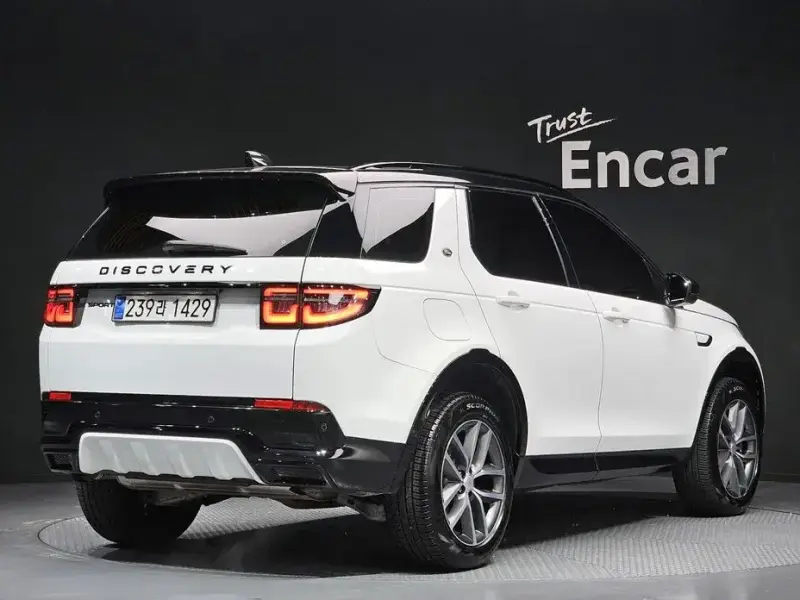 2025 Land Rover Discovery Sport с пробегом 20 366 км