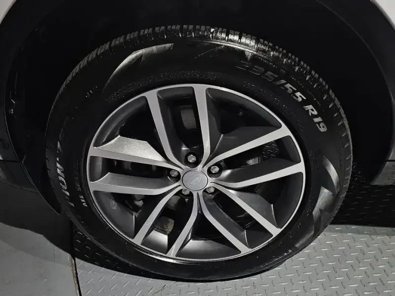 2025 Land Rover Discovery Sport с пробегом 20 366 км