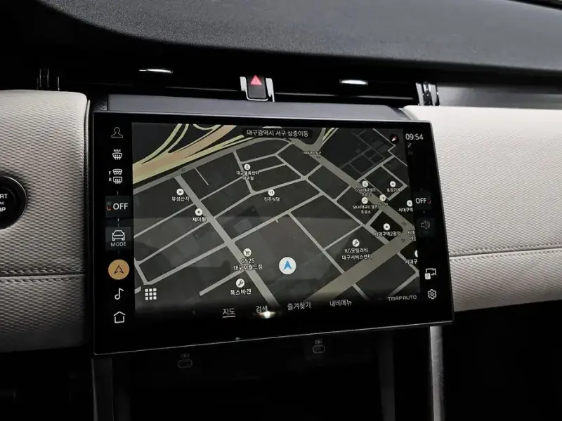 2025 Land Rover Discovery Sport с пробегом 20 366 км