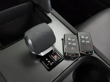 2024 Land Rover Discovery Sport с пробегом 6 840 км