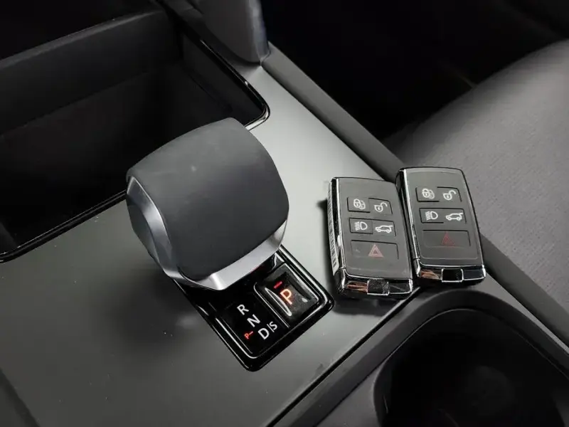 2024 Land Rover Discovery Sport с пробегом 6 840 км