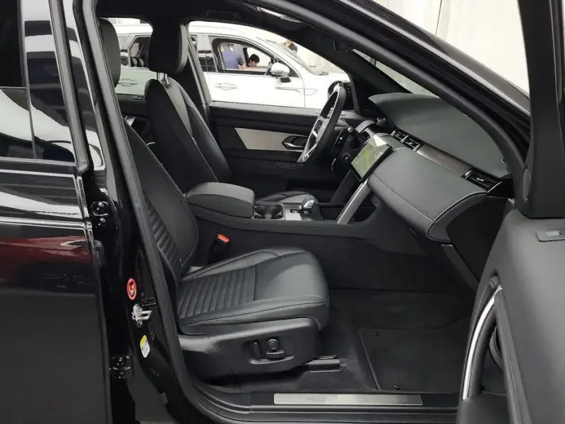 2024 Land Rover Discovery Sport с пробегом 6 840 км