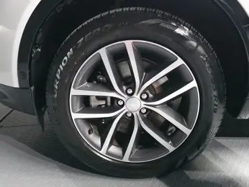 2025 Land Rover Discovery Sport с пробегом 22 833 км