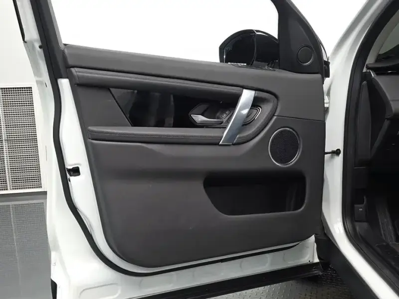 2020 Land Rover Discovery Sport с пробегом 117 655 км