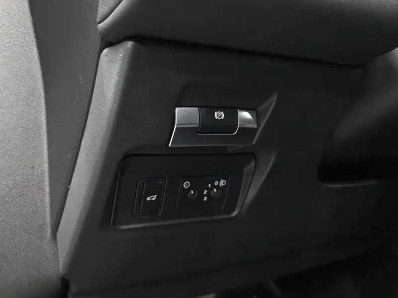 2020 Land Rover Discovery Sport с пробегом 117 655 км