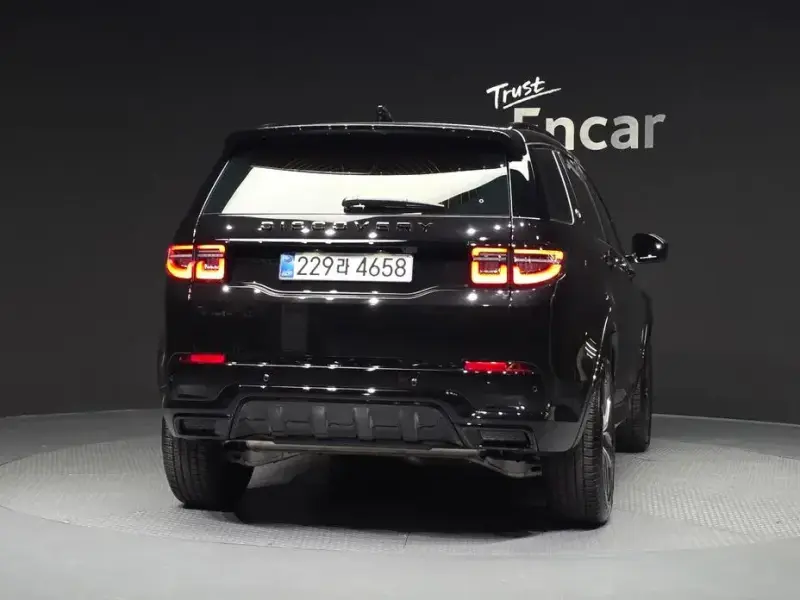 2025 Land Rover Discovery Sport с пробегом 303 км