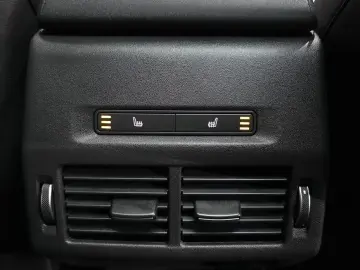 2025 Land Rover Discovery Sport с пробегом 303 км