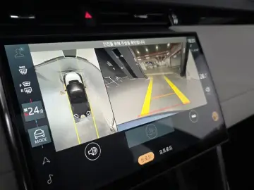 2025 Land Rover Discovery Sport с пробегом 3 756 км