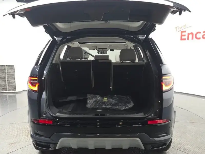 2025 Land Rover Discovery Sport с пробегом 3 756 км