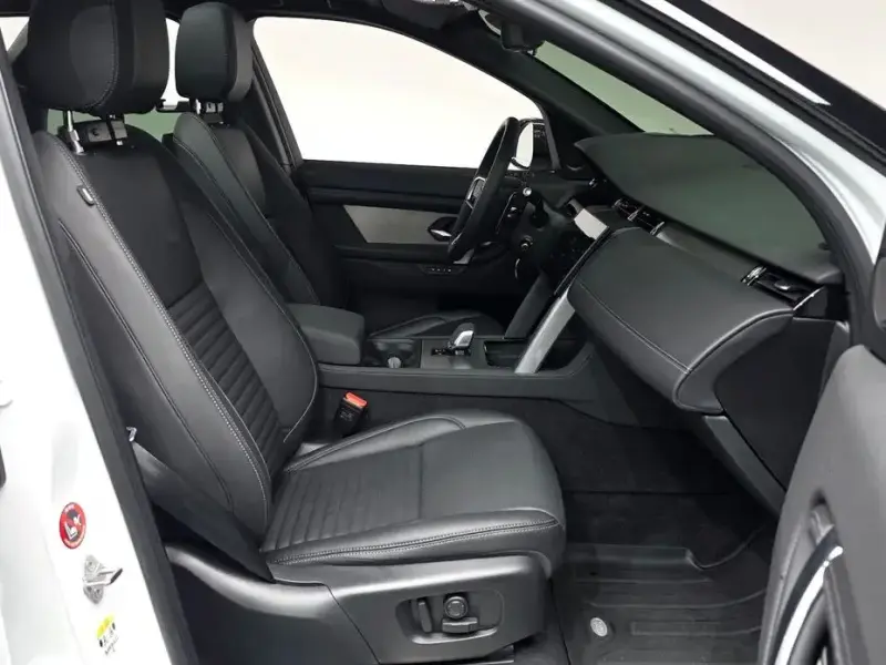 2025 Land Rover Discovery Sport с пробегом 12 080 км