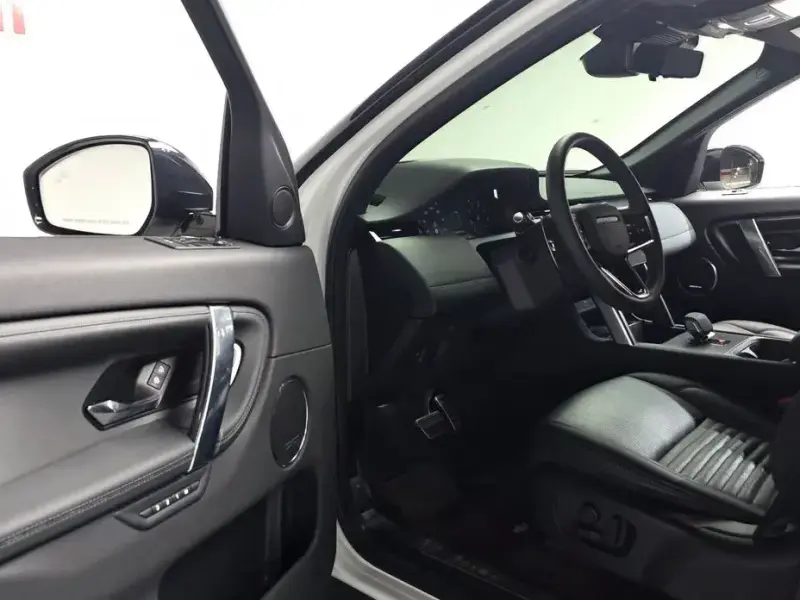 2025 Land Rover Discovery Sport с пробегом 12 080 км