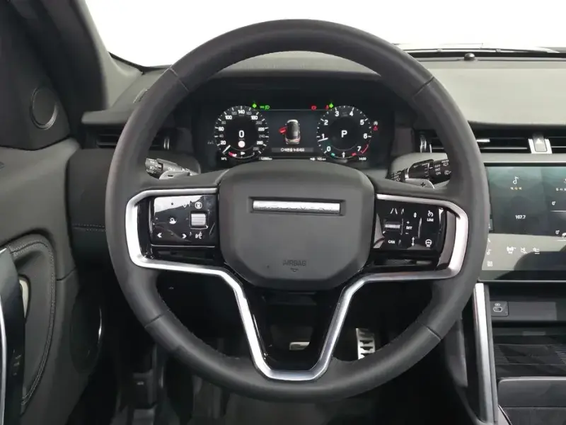 2025 Land Rover Discovery Sport с пробегом 12 080 км