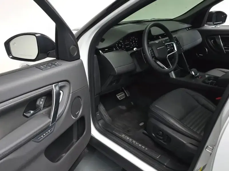 2025 Land Rover Discovery Sport с пробегом 6 325 км