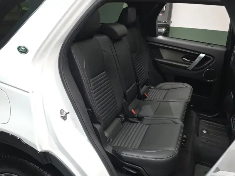 2025 Land Rover Discovery Sport с пробегом 6 325 км