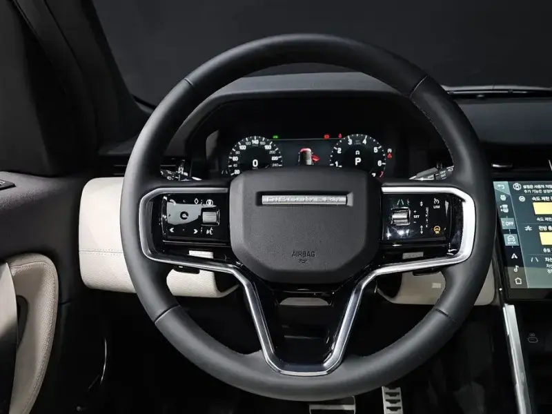 2025 Land Rover Discovery Sport с пробегом 2 064 км