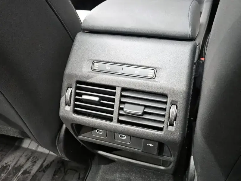 2025 Land Rover Discovery Sport с пробегом 2 064 км