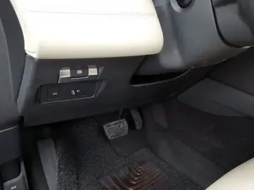 2023 Land Rover Discovery Sport с пробегом 31 932 км