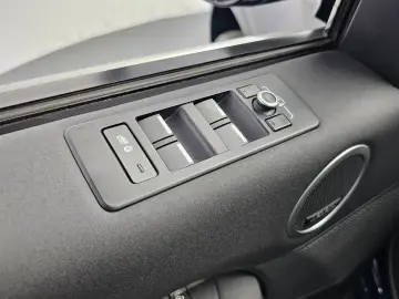 2022 Land Rover Discovery с пробегом 83 037 км