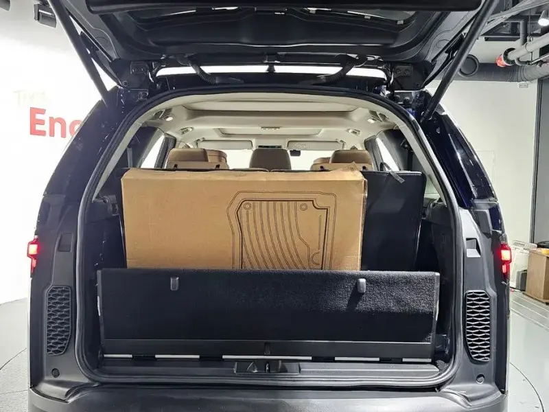 2022 Land Rover Discovery с пробегом 83 037 км