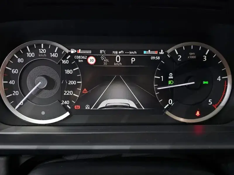 2022 Land Rover Discovery с пробегом 38 362 км
