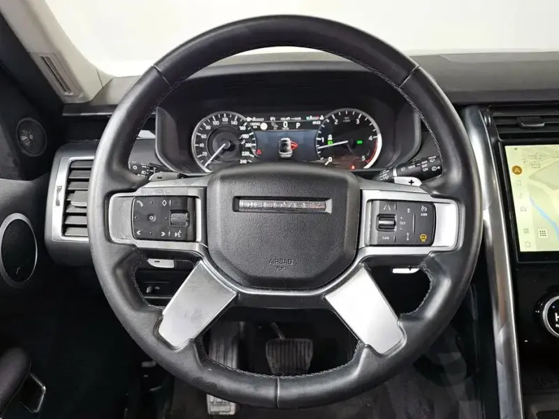 2022 Land Rover Discovery с пробегом 38 362 км