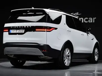 2025 Land Rover Discovery с пробегом 15 823 км