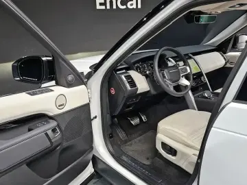 2025 Land Rover Discovery с пробегом 15 823 км