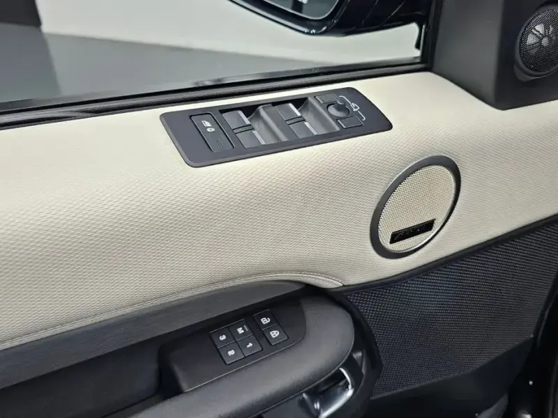2022 Land Rover Discovery с пробегом 74 898 км