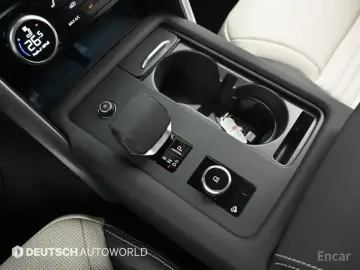 2025 Land Rover Discovery с пробегом 14 836 км