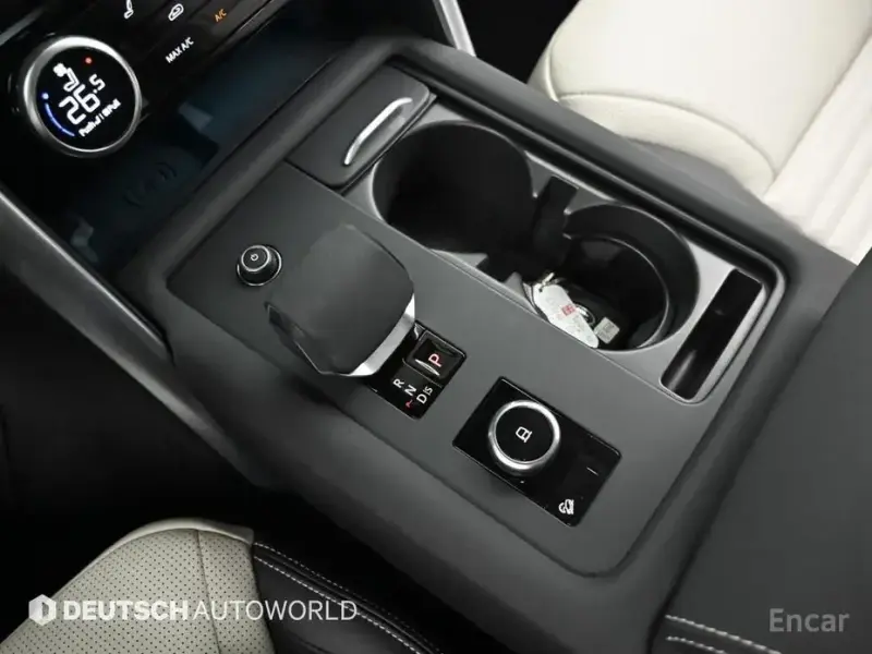 2025 Land Rover Discovery с пробегом 14 836 км