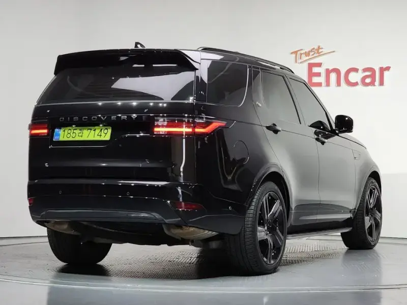 2025 Land Rover Discovery с пробегом 12 506 км