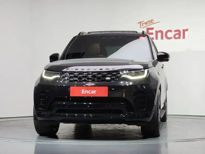 2025 Land Rover Discovery с пробегом 12 506 км