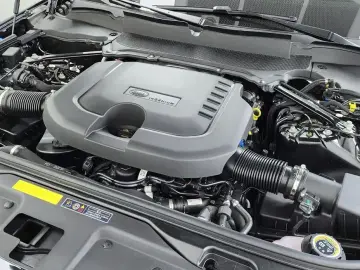 2025 Land Rover Discovery с пробегом 12 506 км