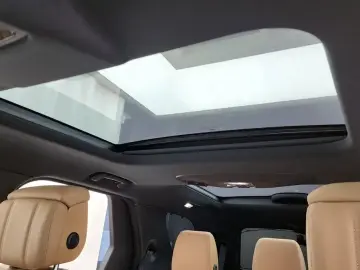 2025 Land Rover Discovery с пробегом 12 506 км