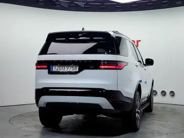 2022 Land Rover Discovery с пробегом 49 942 км